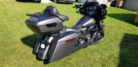 harley road glide saddlebags.